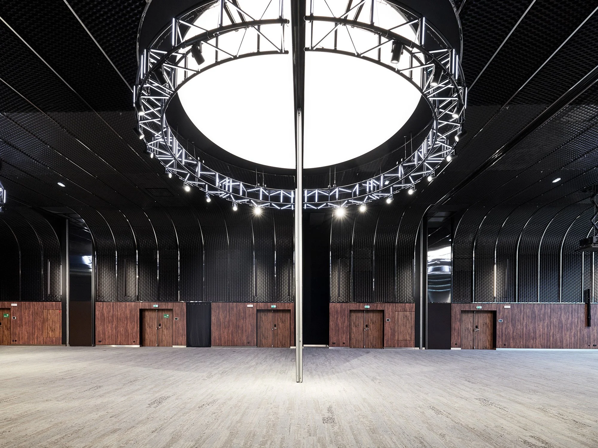 PARIS PULLMAN MONTPARNASSE CONFERENCE CENTER — CUT architectures